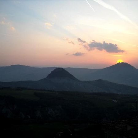 Affittacamere Arcobaleno 산레오 외부 사진